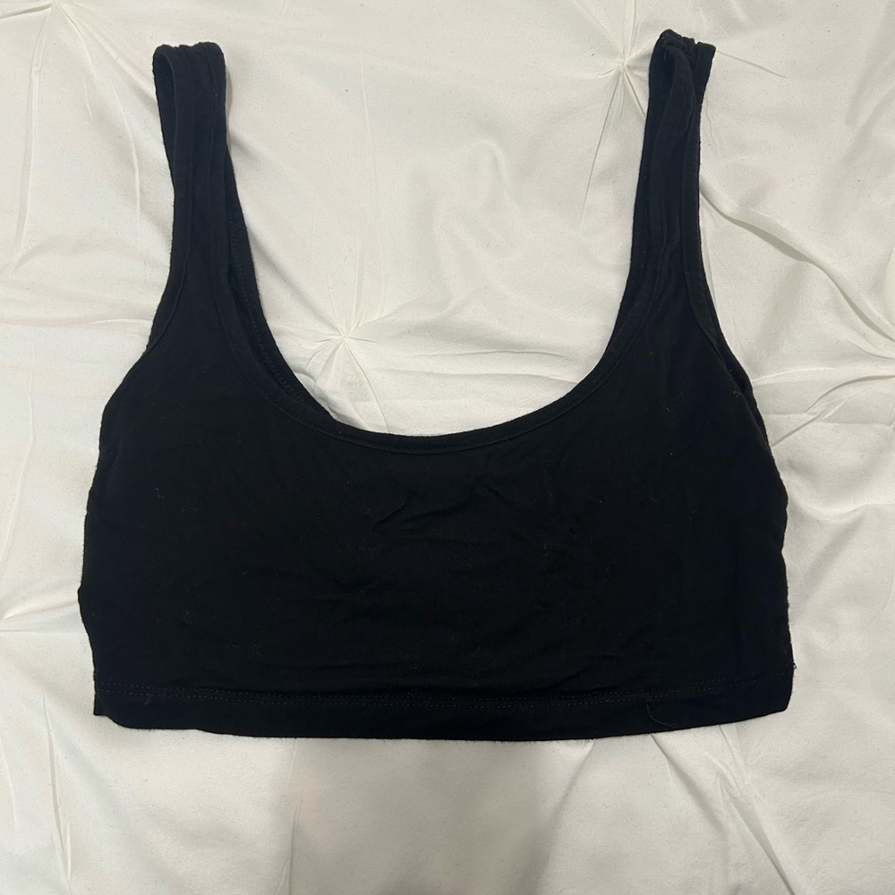 scoop neck cropped tank top